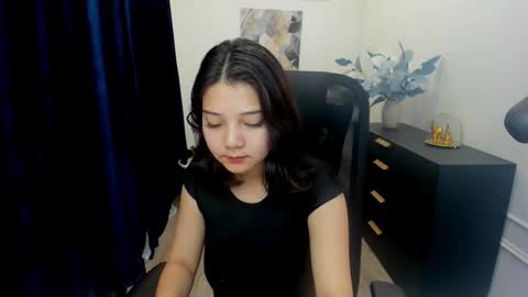 Snapshot of ellievensda chatting on September 16, 2025, 7:48 pm ellievensda online show from September 16, 2025, 7:48 pm