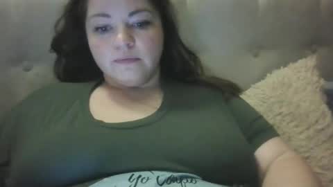 Snapshot of ellimol chatting on January 10, 2025, 10:25 pm EliMoL online show from January 10, 2025, 10:25 pm