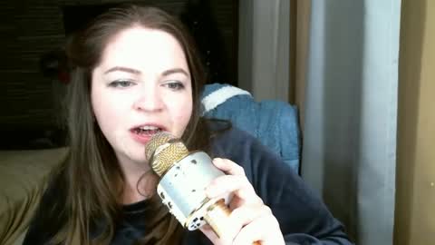 Snapshot of ellimol chatting on February 20, 2025, 8:58 pm EliMoL online show from February 20, 2025, 8:58 pm