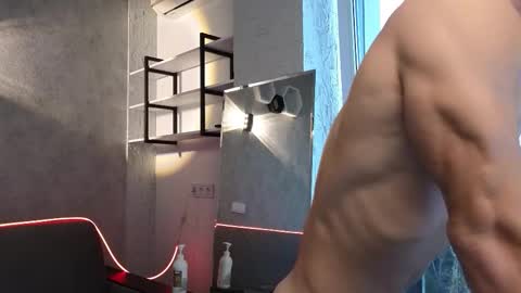 elliot_muscle04 online show from September 22, 2025, 3:30 am