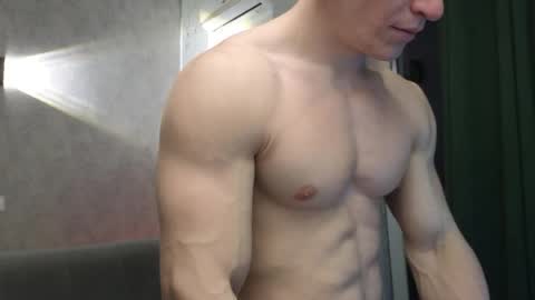 Snapshot of elliot_muscle04 chatting on March 29, 2026, 5:02 pm elliot_muscle04 online show from March 29, 2026, 5:02 pm