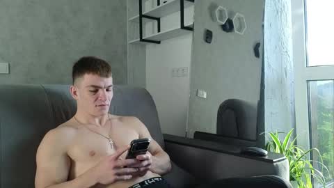 Snapshot of elliot_muscle04 chatting on May 5, 2026, 3:31 pm elliot_muscle04 online show from May 5, 2026, 3:31 pm