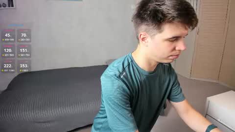 Snapshot of elliot_winki chatting on July 27, 2026, 5:09 pm elliot_winki online show from July 27, 2026, 5:09 pm