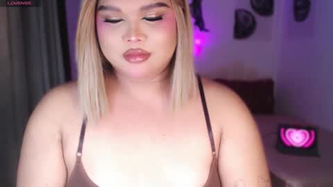 Ellise online show from May 16, 2026, 11:46 pm