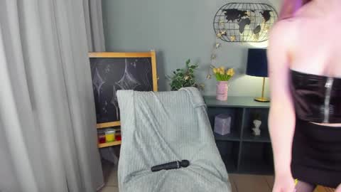 elliup online show from March 25, 2026, 4:13 pm