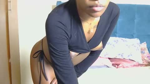 Snapshot of elllanna chatting on May 7, 2026, 8:47 pm elllanna online show from May 7, 2026, 8:47 pm