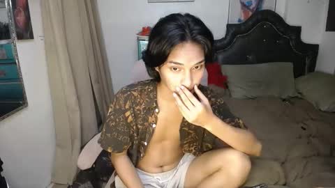 ELLORREY online show from October 18, 2025, 1:19 am