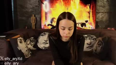 Snapshot of elly_ary chatting on February 24, 2026, 12:41 am elly_ary online show from February 24, 2026, 12:41 am