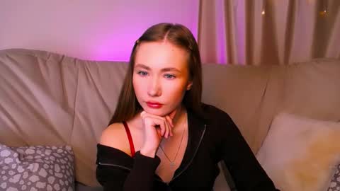  Elly  online show from February 17, 2026, 2:52 am