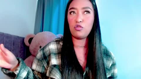 Snapshot of ellylovee chatting on May 16, 2026, 10:08 pm Elly online show from May 16, 2026, 10:08 pm