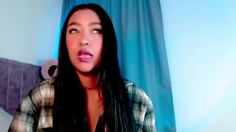Snapshot of ellylovee chatting on May 24, 2026, 3:55 am Elly online show from May 24, 2026, 3:55 am