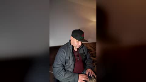 elmario24 online show from January 10, 2026, 9:33 am