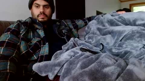 elmatahombre33 online show from May 24, 2026, 9:42 pm