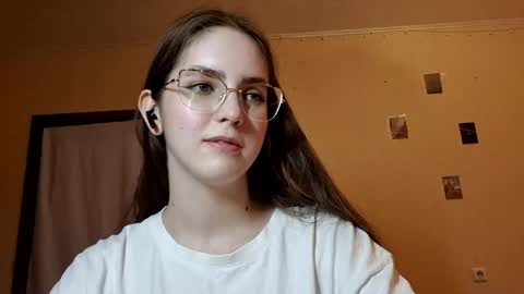 Kate online show from May 4, 2026, 2:24 pm