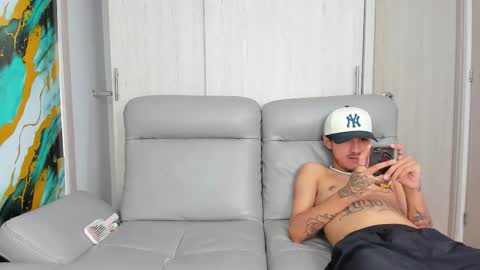 Snapshot of elmessi_ chatting on November 11, 2025, 7:03 pm BLUE-MESSI-ARES online show from November 11, 2025, 7:03 pm