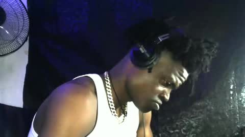 EL NIIGGGAA  21                                                                  EL NIGGA  21 online show from January 11, 2025, 10:18 pm