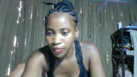 elodie012 online show from January 7, 2026, 7:11 am