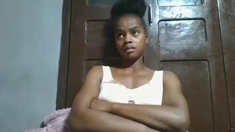 Snapshot of elodie228680 chatting on May 8, 2026, 7:36 am elodie228680 online show from May 8, 2026, 7:36 am