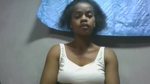 Snapshot of elodie228680 chatting on May 15, 2026, 3:46 am elodie228680 online show from May 15, 2026, 3:46 am