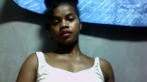 Snapshot of elodie228680 chatting on June 1, 2026, 7:04 pm elodie228680 online show from June 1, 2026, 7:04 pm