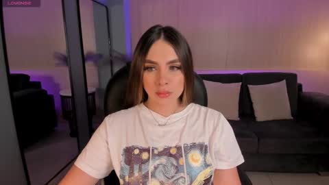 ELOISA OLIVERO online show from October 8, 2025, 11:30 am