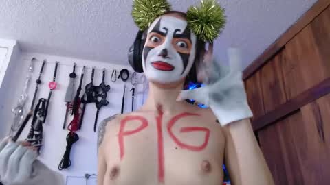 Snapshot of eloise_brown_ chatting on January 1, 2025, 6:49 pm Chelsea Please help me to reach 100 thumbs up online show from January 1, 2025, 6:49 pm