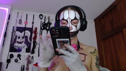 Snapshot of eloise_brown_ chatting on January 4, 2025, 11:59 pm Chelsea Please help me to reach 100 thumbs up online show from January 4, 2025, 11:59 pm
