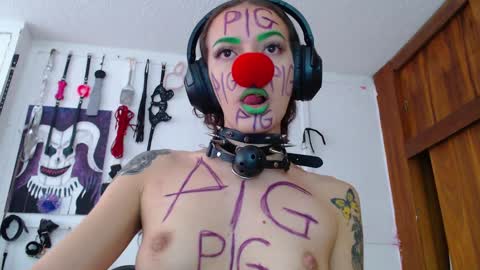Snapshot of eloise_brown_ chatting on February 27, 2025, 9:47 pm Chelsea Please help me to reach 100 thumbs up online show from February 27, 2025, 9:47 pm