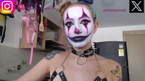Snapshot of eloise_brown_ chatting on September 20, 2025, 7:15 pm Chelsea Please help me to reach 100 thumbs up online show from September 20, 2025, 7:15 pm