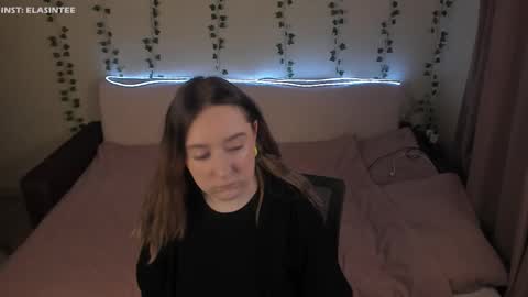 Ela give me a thumbs up if you like it  and this is important for the development of the account online show from March 24, 2026, 7:52 pm