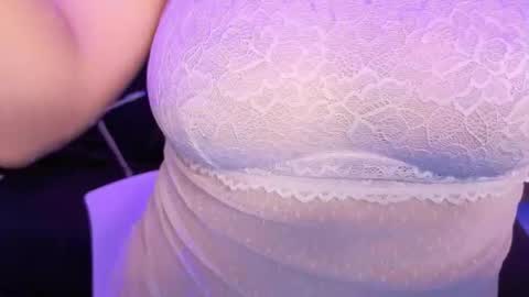 Snapshot of elowen_halley1 chatting on October 6, 2025, 7:33 pm elowen_halley1 online show from October 6, 2025, 7:33 pm