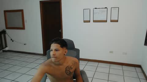 eloysamm online show from November 20, 2025, 4:45 am