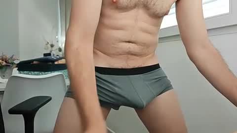 Snapshot of elrubiyo25 chatting on July 2, 2026, 12:33 pm elrubiyo25 online show from July 2, 2026, 12:33 pm