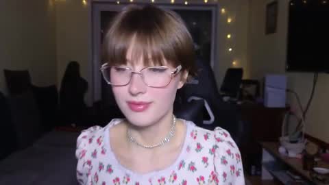 Snapshot of elsaangel chatting on January 14, 2026, 8:58 pm elsaangel online show from January 14, 2026, 8:58 pm