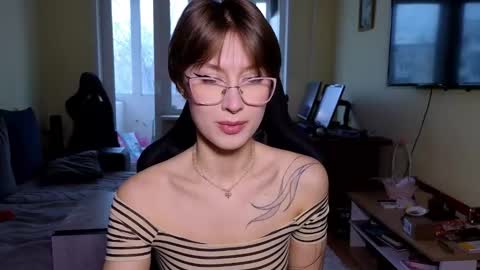 Snapshot of elsaangel chatting on February 28, 2026, 2:01 am elsaangel online show from February 28, 2026, 2:01 am