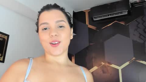 Snapshot of elsalombardi chatting on October 21, 2025, 12:17 pm Elsa online show from October 21, 2025, 12:17 pm