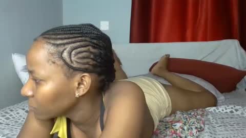 Snapshot of elsysmiley chatting on January 21, 2025, 11:03 am elsysmile online show from January 21, 2025, 11:03 am