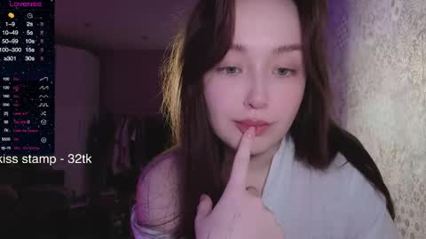 Mia 3 online show from June 7, 2026, 5:49 pm