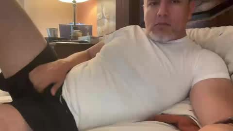 Snapshot of elvecinoequipadon chatting on July 10, 2026, 2:41 pm Petrhus Rockpic online show from July 10, 2026, 2:41 pm