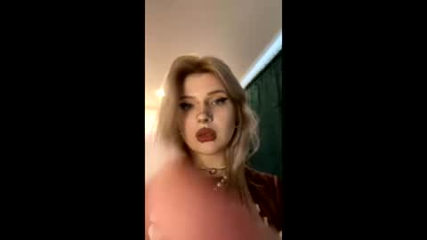 Ciri online show from April 20, 2026, 7:44 am