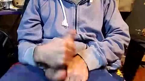 elvergg1 online show from February 9, 2026, 8:51 am