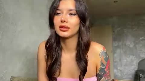 Snapshot of elvierimbach chatting on July 14, 2026, 1:39 pm Elvi online show from July 14, 2026, 1:39 pm