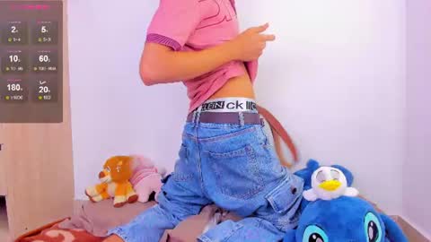 Snapshot of ely_king chatting on June 16, 2026, 7:05 pm E L Y K I N G online show from June 16, 2026, 7:05 pm