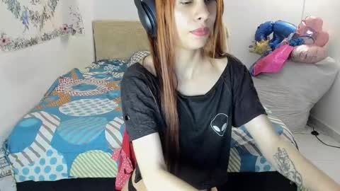 Snapshot of ely_slim chatting on October 13, 2025, 12:43 am Elizabeth online show from October 13, 2025, 12:43 am