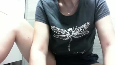 elyseblue online show from September 12, 2025, 4:12 am