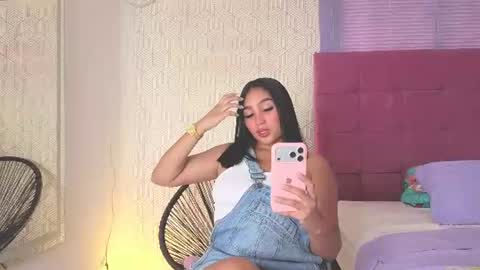 Snapshot of elza_fuentes01 chatting on July 8, 2026, 8:02 pm Michelle online show from July 8, 2026, 8:02 pm