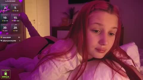 Snapshot of em1l1a chatting on November 29, 2025, 3:48 pm Em1l1a online show from November 29, 2025, 3:48 pm