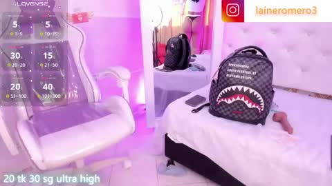 Snapshot of ema_lambert chatting on April 30, 2026, 1:06 pm Ema Lambert online show from April 30, 2026, 1:06 pm