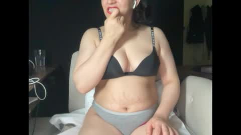 Ema Love online show from February 22, 2026, 2:34 am