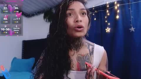 ema_ploxx online show from December 5, 2025, 8:16 pm